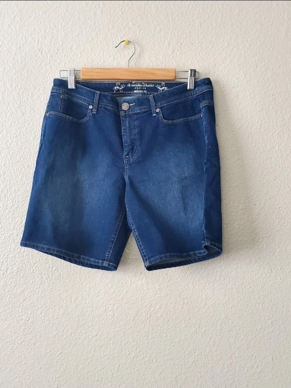 NWOT Christopher And Banks Petite Modern Fit Denim Jean Shorts Size: 8 Petite